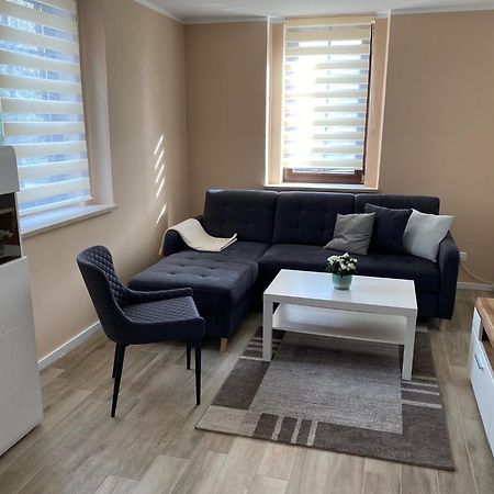 Ferienwohnung „Zur Sonne“ Niederzimmern Bagian luar foto