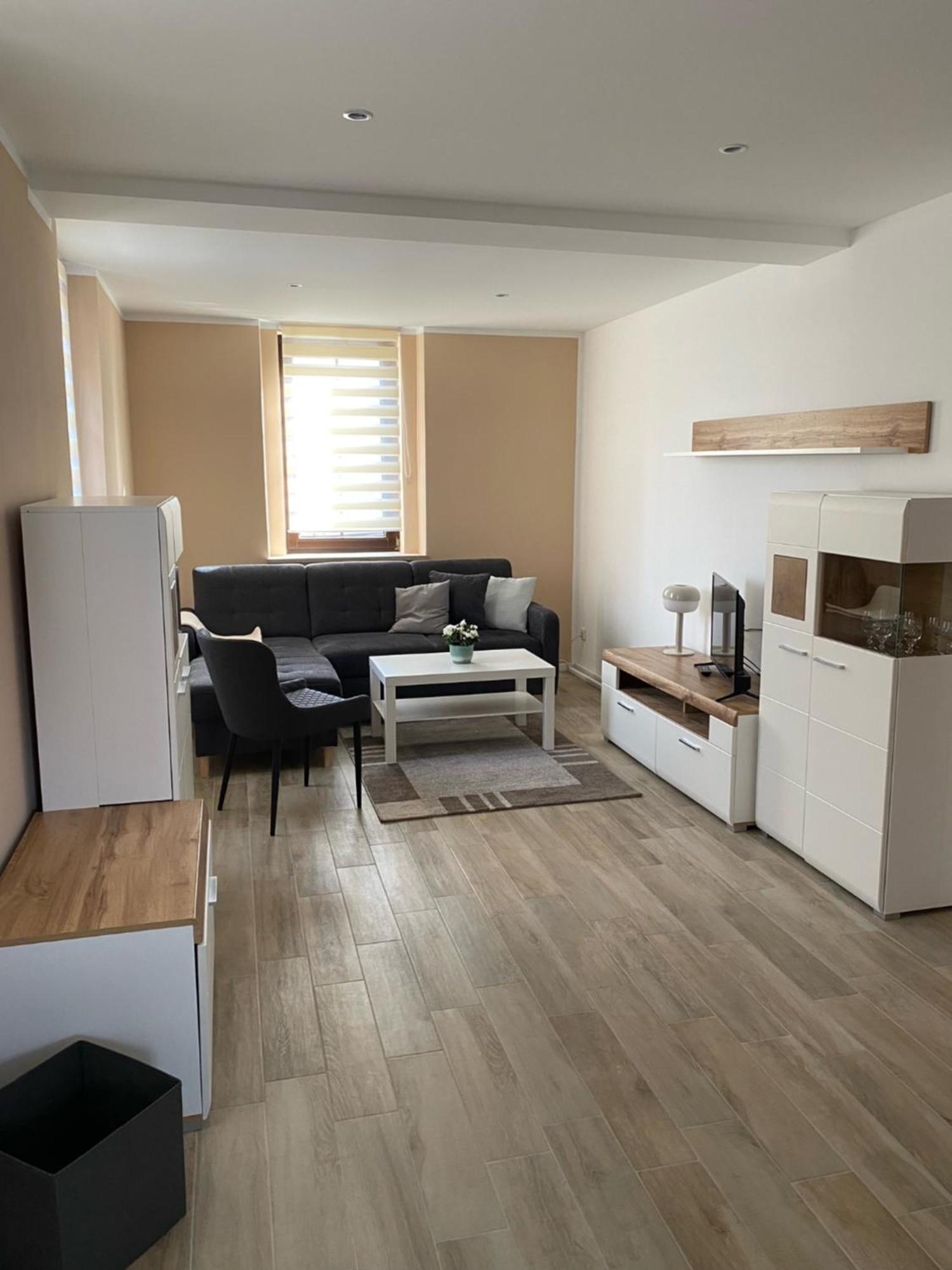 Ferienwohnung „Zur Sonne“ Niederzimmern Bagian luar foto