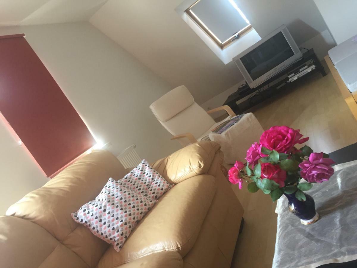 Ferienwohnung „Zur Sonne“ Niederzimmern Bagian luar foto